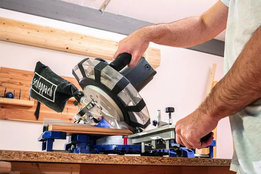 Scie à Onglet Radiale SCHEPPACH HM254SPX - 2200 W Ø255mm - 5901222901 5 Scie à Onglet Radiale SCHEPPACH HM254SPX - 2200 W Ø255mm - 5901222901 - Image 3