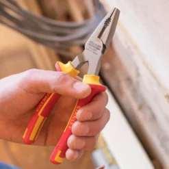 Pince Universelle Isolée 1000V STANLEY - 0-84-002 -Outillage Soldes STAN0290 3