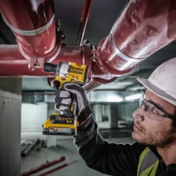 Boulonneuse à Chocs 1/2" XR 18V 1.7Ah Li-Ion Brushless Jonc Sécurité Powerstack DEWALT - DCF921E2T-QW 9 Boulonneuse à Chocs 1/2" XR 18V 1.7Ah Li-Ion Brushless Jonc Sécurité Powerstack DEWALT - DCF921E2T-QW -Outillage Soldes dcf921e2t a1